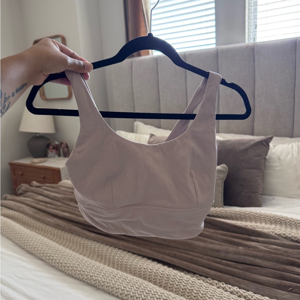 Lululemon size 8 light pink bra